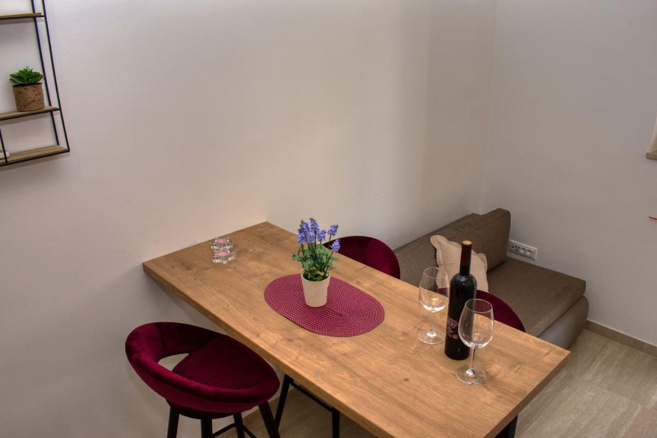 Apartment Ante *